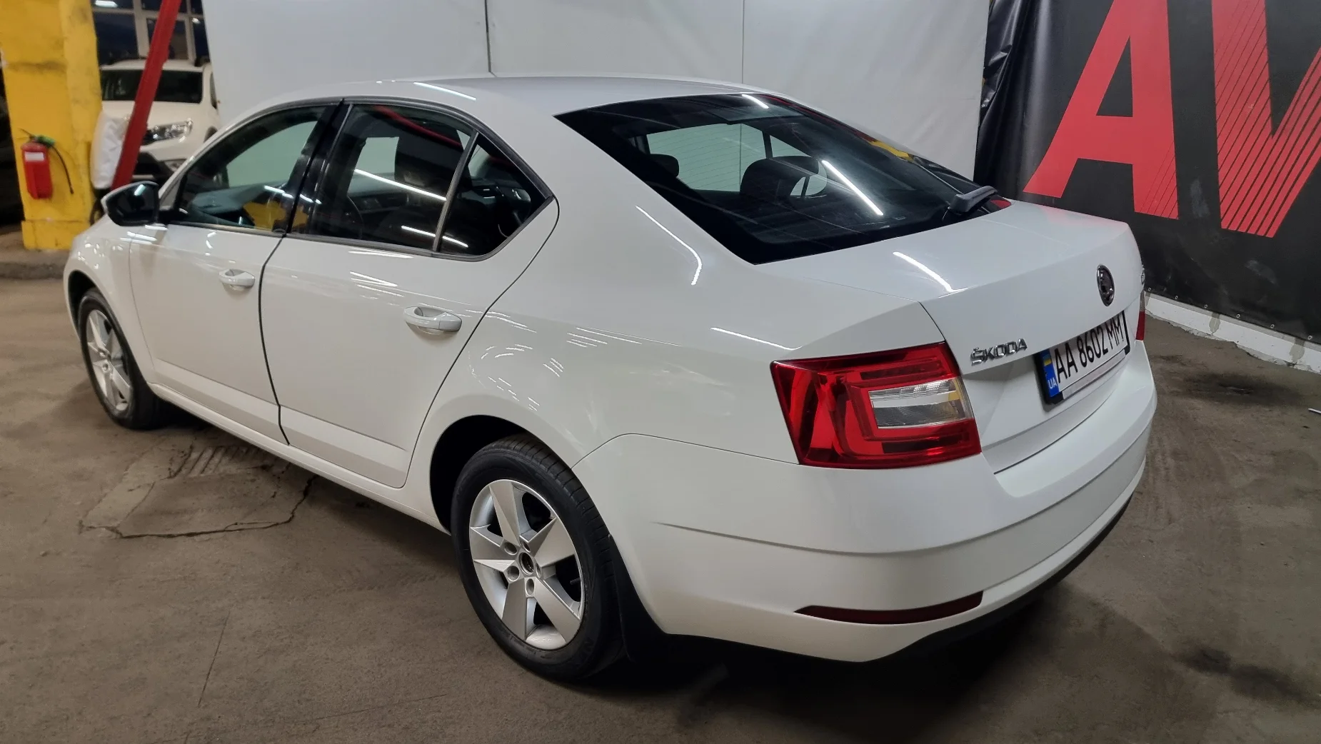 Skoda Octavia photo